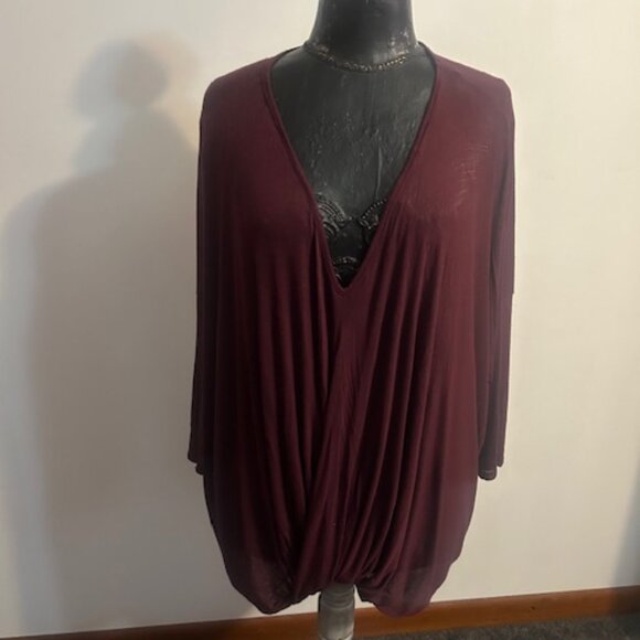 Ginger G Burgundy V-neck swoop front hi-lo tunic, size 2X - Picture 1 of 5